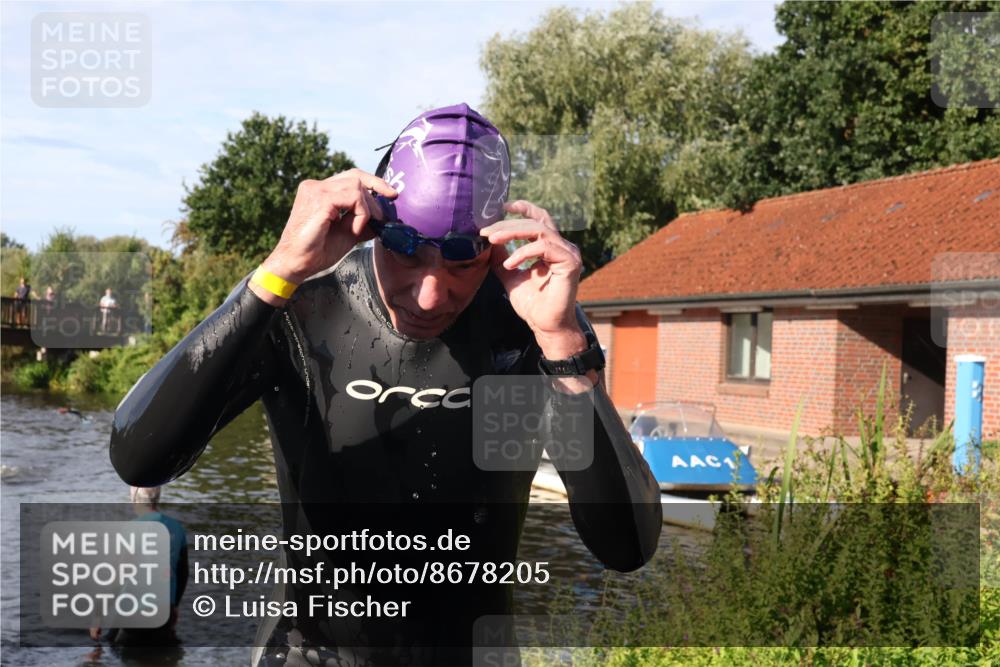 31.08.2025 - Elbe Triathlon Hamburg Luisa Fischer http://msf.ph/oto/8678205 31.08.2025 09:23:12 Schwimmen 739, 744, 768 meine-sportfotos.de