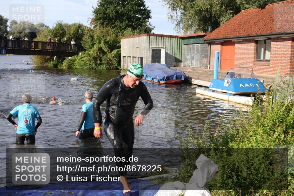 31.08.2025 - Elbe Triathlon Hamburg Luisa Fischer http://msf.ph/oto/8678225 31.08.2025 09:23:17 Schwimmen 744 meine-sportfotos.de