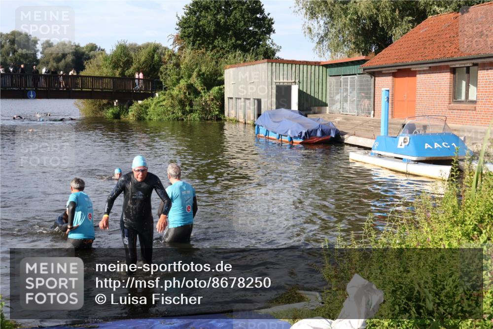 31.08.2025 - Elbe Triathlon Hamburg Luisa Fischer http://msf.ph/oto/8678250 31.08.2025 09:23:53 Schwimmen 701, 775 meine-sportfotos.de