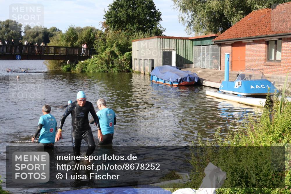 31.08.2025 - Elbe Triathlon Hamburg Luisa Fischer http://msf.ph/oto/8678252 31.08.2025 09:23:53 Schwimmen 701, 775 meine-sportfotos.de