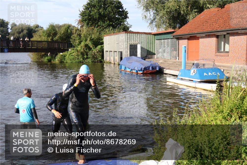 31.08.2025 - Elbe Triathlon Hamburg Luisa Fischer http://msf.ph/oto/8678269 31.08.2025 09:23:56 Schwimmen 701, 775 meine-sportfotos.de