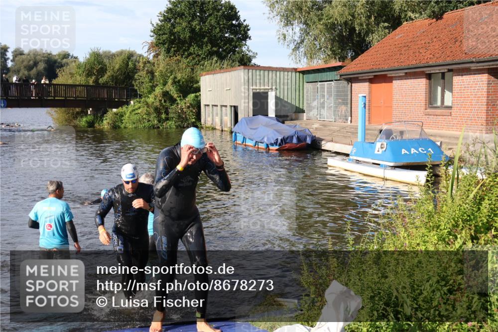 31.08.2025 - Elbe Triathlon Hamburg Luisa Fischer http://msf.ph/oto/8678273 31.08.2025 09:23:56 Schwimmen 701, 775 meine-sportfotos.de