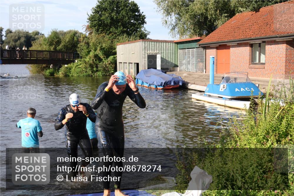 31.08.2025 - Elbe Triathlon Hamburg Luisa Fischer http://msf.ph/oto/8678274 31.08.2025 09:23:57 Schwimmen 701, 775 meine-sportfotos.de