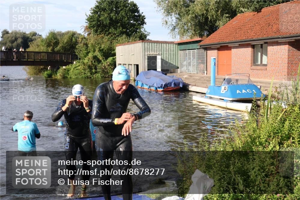31.08.2025 - Elbe Triathlon Hamburg Luisa Fischer http://msf.ph/oto/8678277 31.08.2025 09:23:57 Schwimmen 701, 775 meine-sportfotos.de