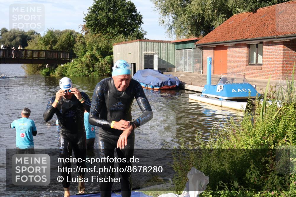 31.08.2025 - Elbe Triathlon Hamburg Luisa Fischer http://msf.ph/oto/8678280 31.08.2025 09:23:58 Schwimmen 701, 703, 775 meine-sportfotos.de