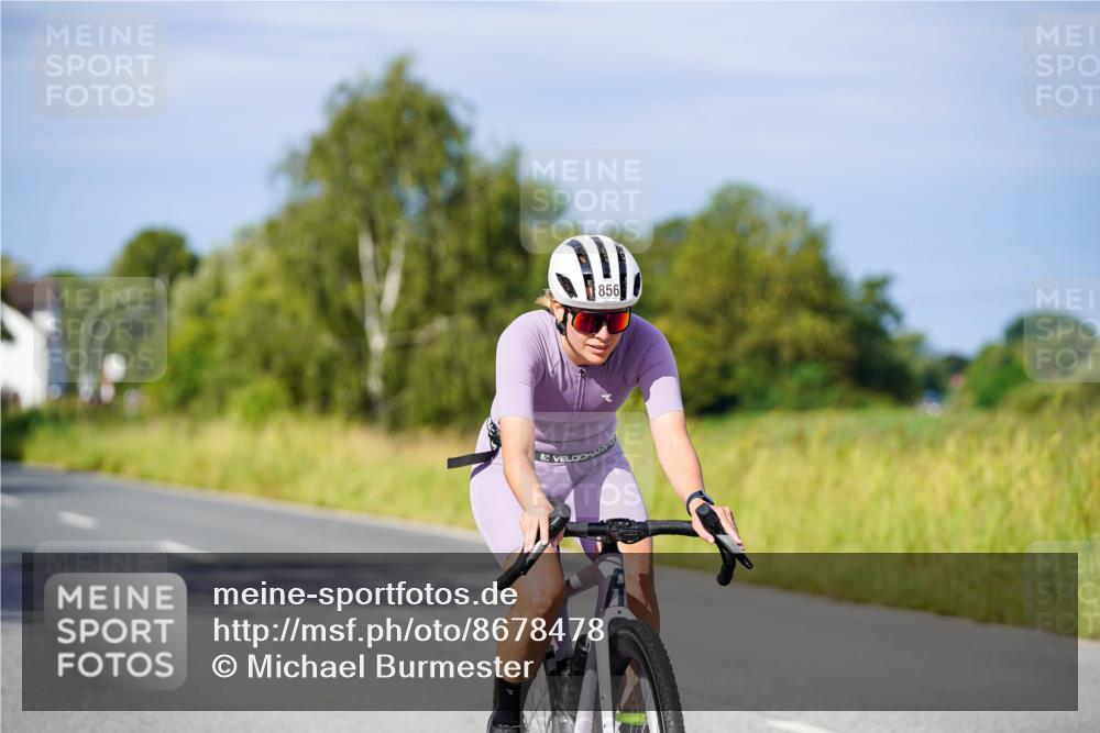 31.08.2025 - Elbe Triathlon Hamburg Michael Burmester http://msf.ph/oto/8678478 31.08.2025 10:35:22 Radfahren 856, 960 meine-sportfotos.de