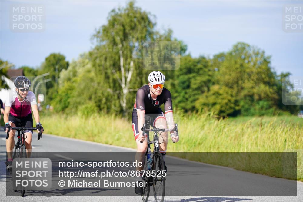 31.08.2025 - Elbe Triathlon Hamburg Michael Burmester http://msf.ph/oto/8678525 31.08.2025 10:35:39 Radfahren 777, 803, 903, 986, 1023, 1101, 1156, 1228 meine-sportfotos.de