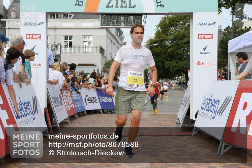 31.08.2025 - 21. Blankeneser Heldenlauf Strokosch-Dieckow http://msf.ph/oto/8678588 31.08.2025 10:26:10 Ziel 2736, 2777, 2046, 2671, 2564, 2447, 2119, 2118 meine-sportfotos.de