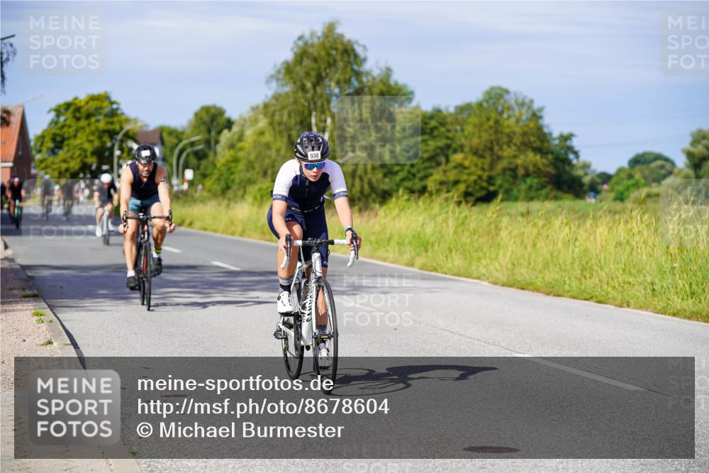 31.08.2025 - Elbe Triathlon Hamburg Michael Burmester http://msf.ph/oto/8678604 31.08.2025 10:35:52 Radfahren 921, 923, 930, 1005, 1064, 1125, 1186, 1237 meine-sportfotos.de