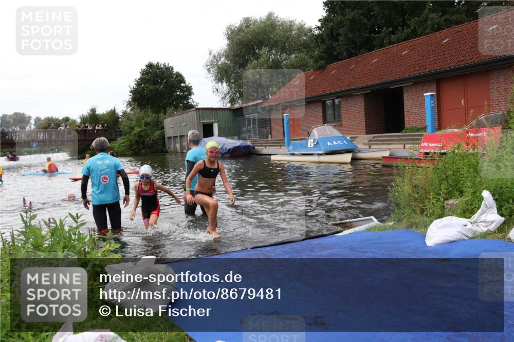 31.08.2025 - Elbe Triathlon Hamburg Luisa Fischer http://msf.ph/oto/8679481 31.08.2025 12:47:55 Schwimmen 1700, 1702, 1710, 1719 meine-sportfotos.de