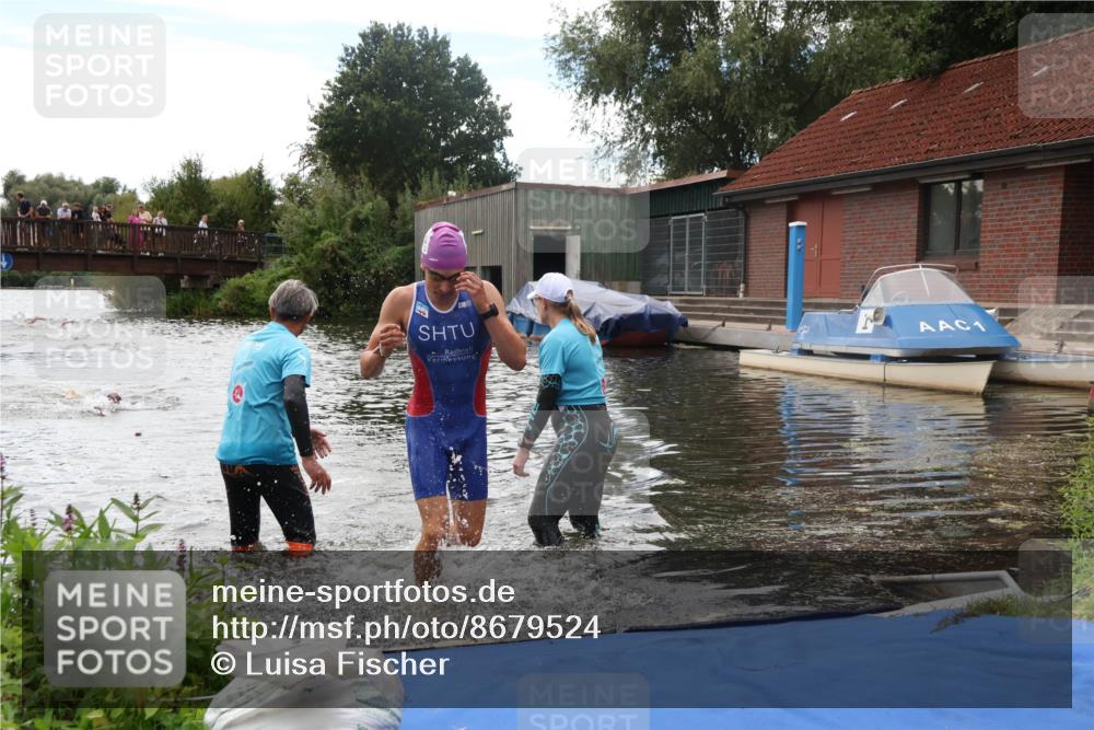 31.08.2025 - Elbe Triathlon Hamburg Luisa Fischer http://msf.ph/oto/8679524 31.08.2025 14:02:23 Schwimmen 153, 159 meine-sportfotos.de