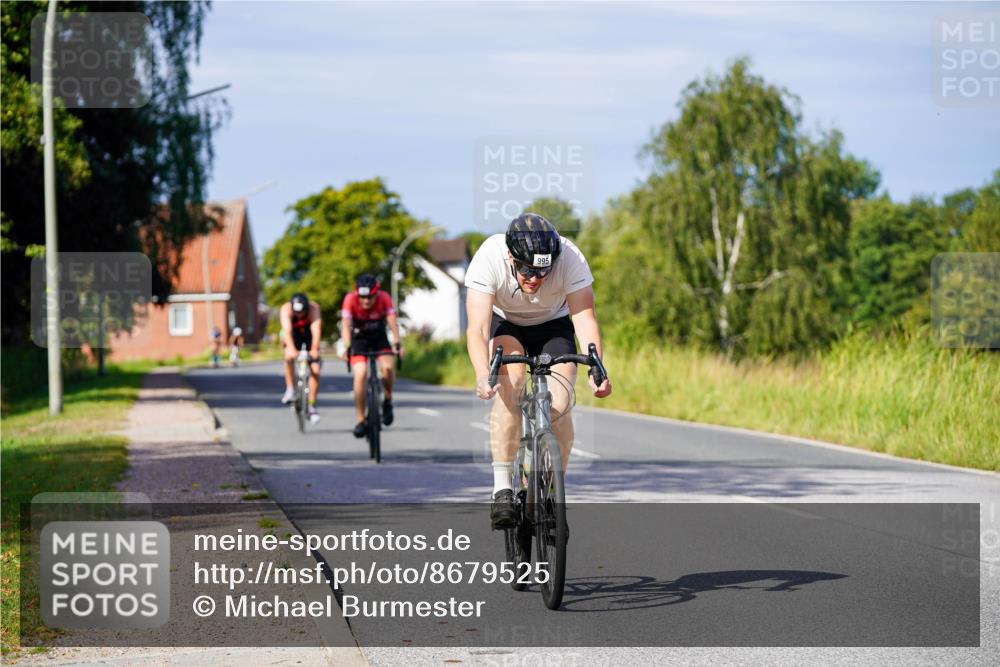 31.08.2025 - Elbe Triathlon Hamburg Michael Burmester http://msf.ph/oto/8679525 31.08.2025 10:38:59 Radfahren 995, 996, 1018, 1122 meine-sportfotos.de
