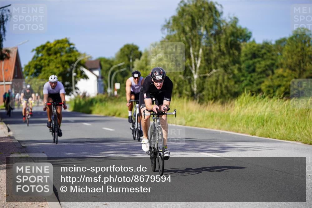 31.08.2025 - Elbe Triathlon Hamburg Michael Burmester http://msf.ph/oto/8679594 31.08.2025 10:39:21 Radfahren 1031, 1065, 1092, 1278 meine-sportfotos.de