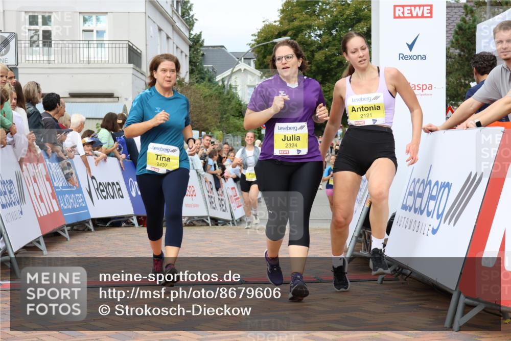 31.08.2025 - 21. Blankeneser Heldenlauf Strokosch-Dieckow http://msf.ph/oto/8679606 31.08.2025 10:31:11 Ziel 2437, 2324, 2147, 2121, 2307, 2018 meine-sportfotos.de