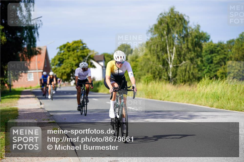 31.08.2025 - Elbe Triathlon Hamburg Michael Burmester http://msf.ph/oto/8679661 31.08.2025 10:39:34 Radfahren 812, 836, 937, 1037, 1075, 1091, 1107, 1265 meine-sportfotos.de