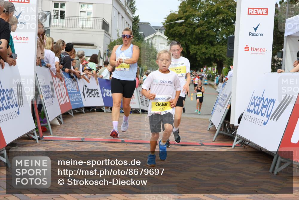 31.08.2025 - 21. Blankeneser Heldenlauf Strokosch-Dieckow http://msf.ph/oto/8679697 31.08.2025 10:25:10 Ziel 2641, 2357, 2183, 2717, 2285, 2286, 2331, 2053, 2359, 2661 meine-sportfotos.de