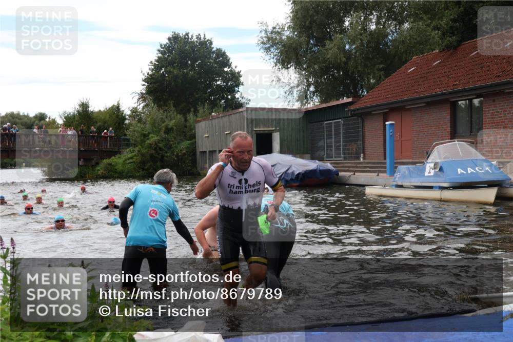 31.08.2025 - Elbe Triathlon Hamburg Luisa Fischer http://msf.ph/oto/8679789 31.08.2025 14:04:14 Schwimmen 144, 151, 162, 164 meine-sportfotos.de