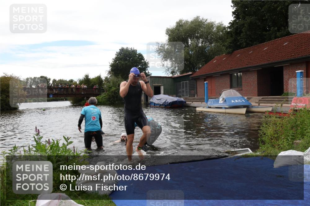 31.08.2025 - Elbe Triathlon Hamburg Luisa Fischer http://msf.ph/oto/8679974 31.08.2025 14:05:28 Schwimmen 126, 149, 158 meine-sportfotos.de