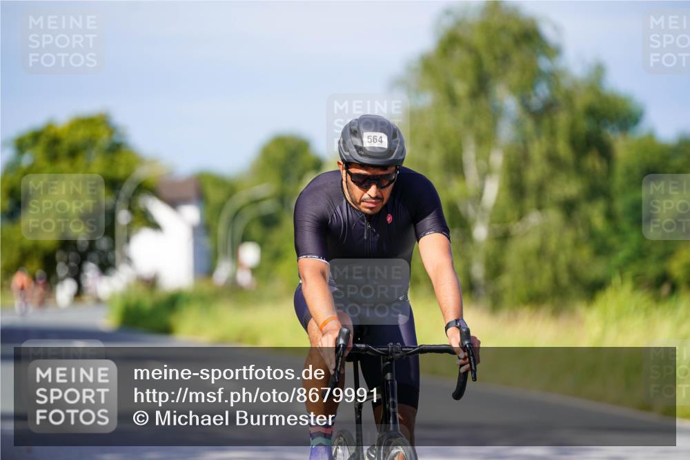 31.08.2025 - Elbe Triathlon Hamburg Michael Burmester http://msf.ph/oto/8679991 31.08.2025 10:41:09 Radfahren 564 meine-sportfotos.de