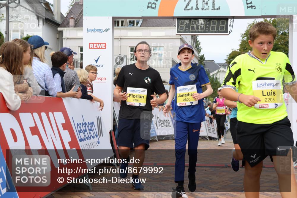 31.08.2025 - 21. Blankeneser Heldenlauf Strokosch-Dieckow http://msf.ph/oto/8679992 31.08.2025 10:30:56 Ziel 2594, 2376, 2209, 2136, 2168, 2600, 2206, 2309, 2310 meine-sportfotos.de