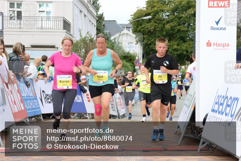 31.08.2025 - 21. Blankeneser Heldenlauf Strokosch-Dieckow http://msf.ph/oto/8680074 31.08.2025 10:30:51 Ziel 2179, 2594, 2376, 2279, 2168, 2600, 2206, 2309, 2310 meine-sportfotos.de