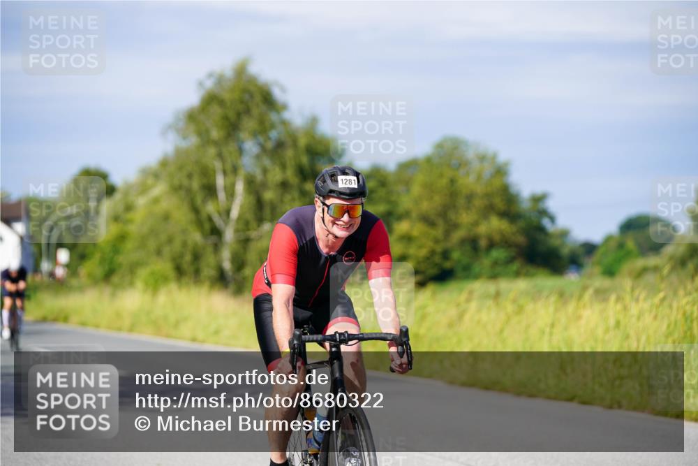 31.08.2025 - Elbe Triathlon Hamburg Michael Burmester http://msf.ph/oto/8680322 31.08.2025 10:42:53 Radfahren 934, 1098, 1266, 1281, 1329 meine-sportfotos.de