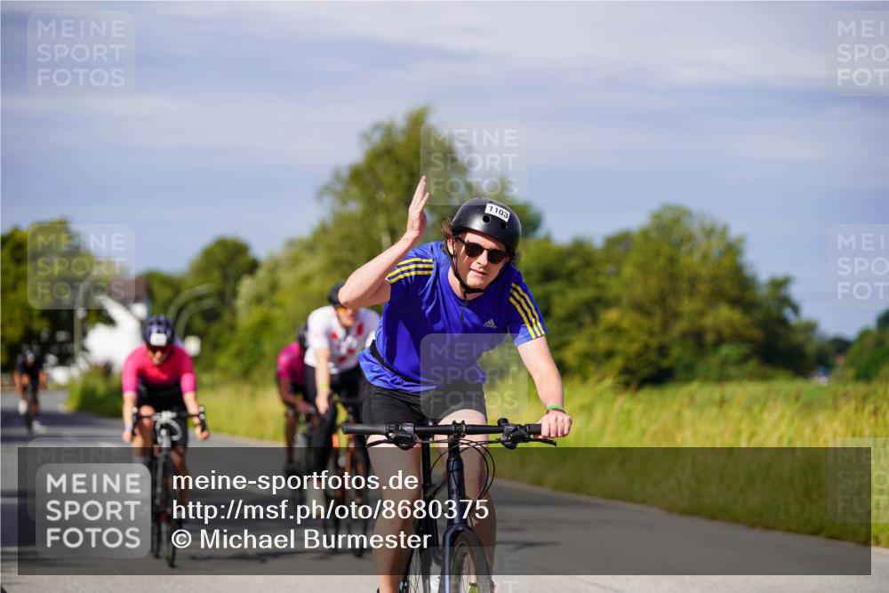 31.08.2025 - Elbe Triathlon Hamburg Michael Burmester http://msf.ph/oto/8680375 31.08.2025 10:43:09 Radfahren 806, 1010, 1020, 1103, 1196, 1280, 1299, 1327 meine-sportfotos.de