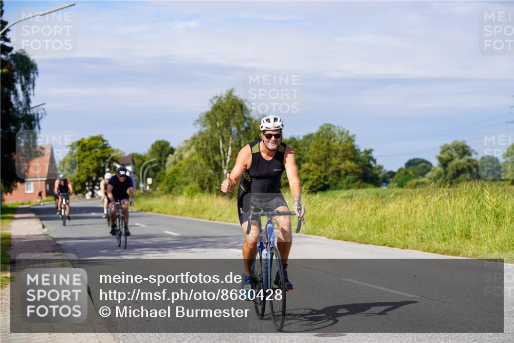 31.08.2025 - Elbe Triathlon Hamburg Michael Burmester http://msf.ph/oto/8680428 31.08.2025 10:43:20 Radfahren 958, 1108, 1180, 1227, 1248, 1302, 1310 meine-sportfotos.de