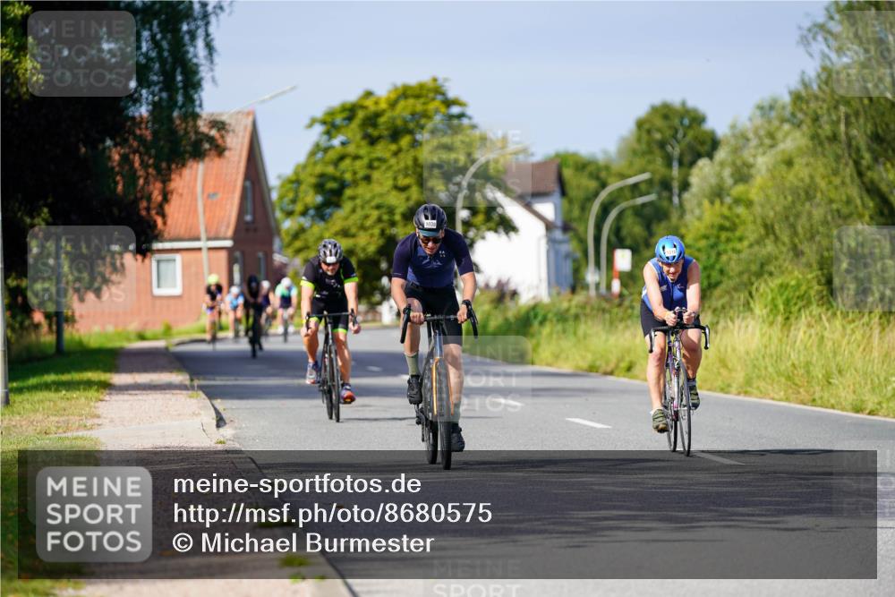 31.08.2025 - Elbe Triathlon Hamburg Michael Burmester http://msf.ph/oto/8680575 31.08.2025 10:44:19 Radfahren 1038, 1277, 1318 meine-sportfotos.de