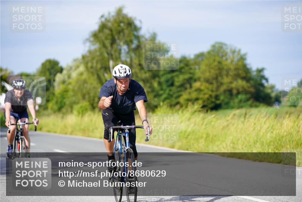 31.08.2025 - Elbe Triathlon Hamburg Michael Burmester http://msf.ph/oto/8680629 31.08.2025 10:44:38 Radfahren 782, 905, 1307 meine-sportfotos.de