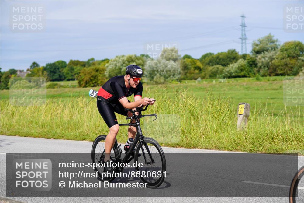 31.08.2025 - Elbe Triathlon Hamburg Michael Burmester http://msf.ph/oto/8680691 31.08.2025 10:45:00 Radfahren 1140, 1209 meine-sportfotos.de