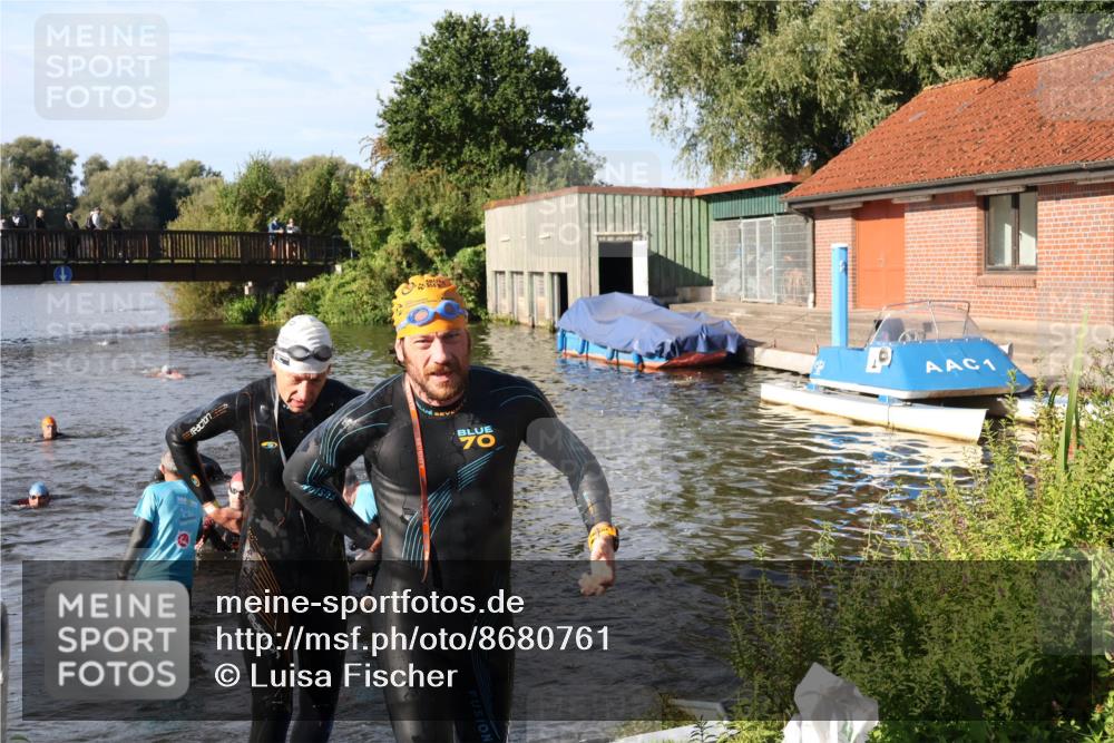 31.08.2025 - Elbe Triathlon Hamburg Luisa Fischer http://msf.ph/oto/8680761 31.08.2025 09:25:03 Schwimmen 671, 699, 741, 745 meine-sportfotos.de