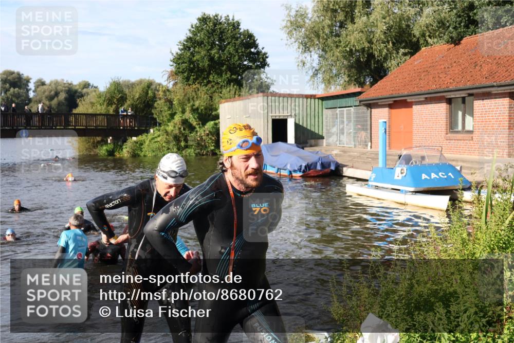 31.08.2025 - Elbe Triathlon Hamburg Luisa Fischer http://msf.ph/oto/8680762 31.08.2025 09:25:04 Schwimmen 671, 699, 704, 741, 745 meine-sportfotos.de