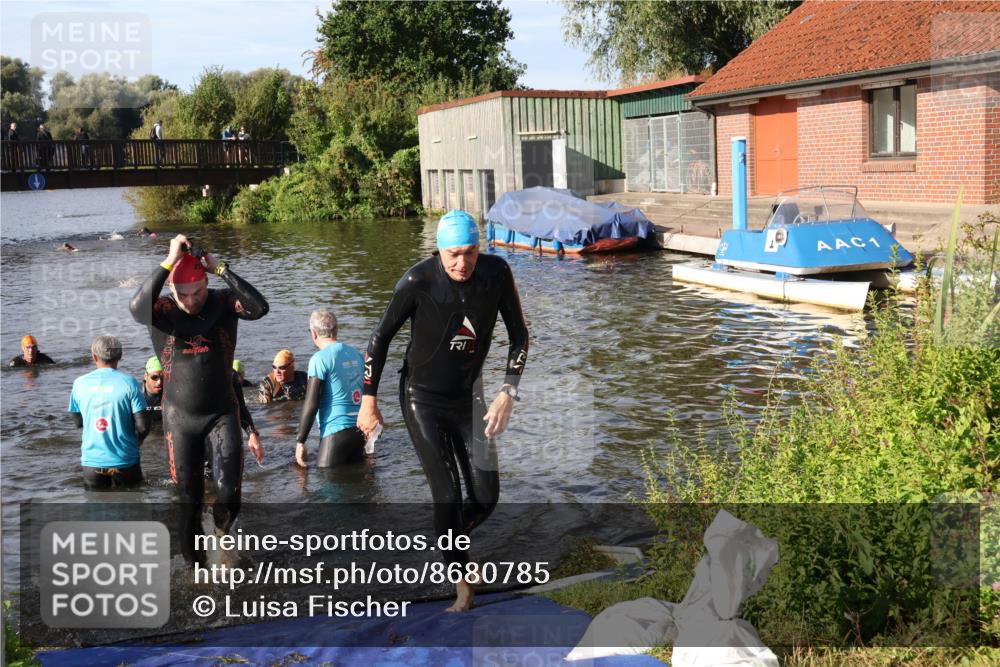 31.08.2025 - Elbe Triathlon Hamburg Luisa Fischer http://msf.ph/oto/8680785 31.08.2025 09:25:09 Schwimmen 564, 671, 704, 736, 745 meine-sportfotos.de