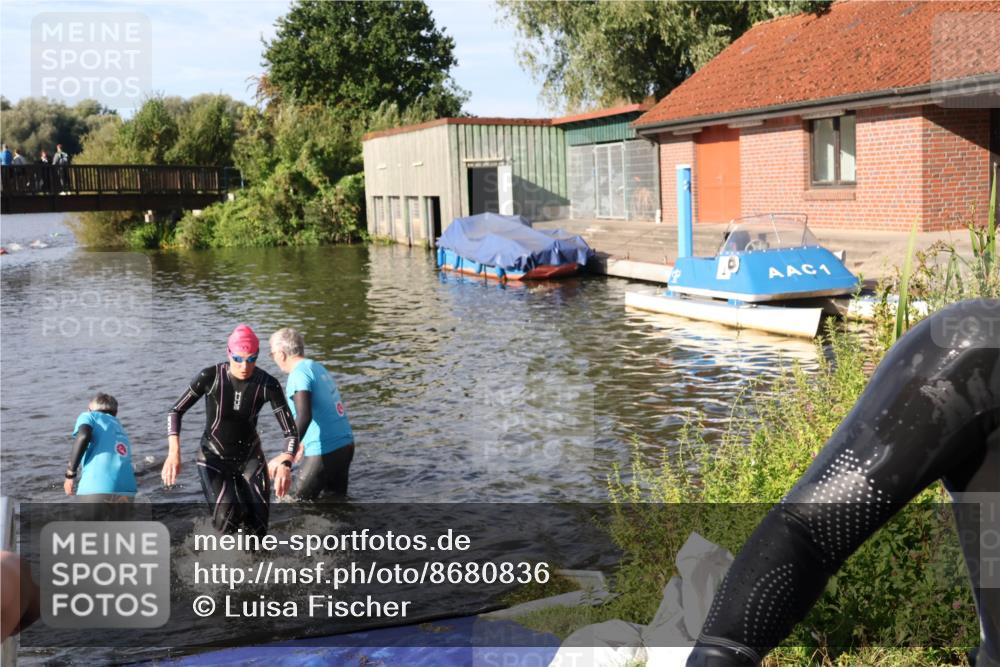 31.08.2025 - Elbe Triathlon Hamburg Luisa Fischer http://msf.ph/oto/8680836 31.08.2025 09:25:51 Schwimmen 774, 778, 849 meine-sportfotos.de