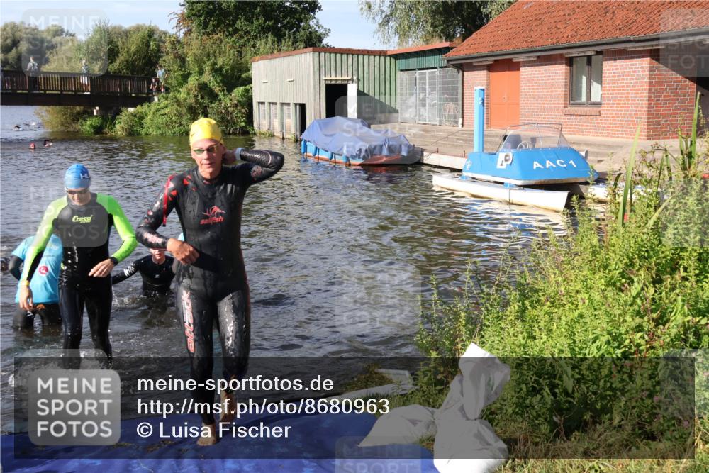 31.08.2025 - Elbe Triathlon Hamburg Luisa Fischer http://msf.ph/oto/8680963 31.08.2025 09:27:40 Schwimmen 698, 785, 795, 887, 895 meine-sportfotos.de