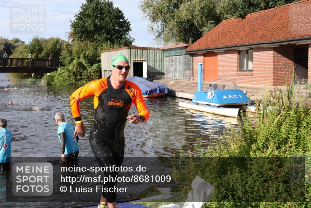 31.08.2025 - Elbe Triathlon Hamburg Luisa Fischer http://msf.ph/oto/8681009 31.08.2025 09:28:14 Schwimmen 673, 788, 815 meine-sportfotos.de
