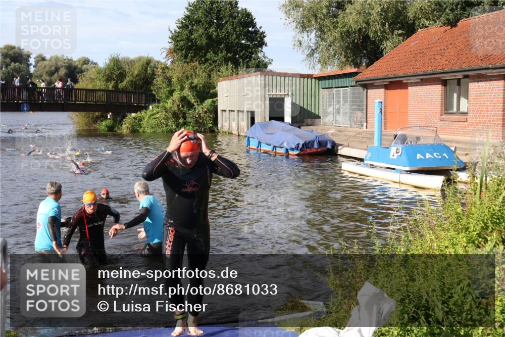 31.08.2025 - Elbe Triathlon Hamburg Luisa Fischer http://msf.ph/oto/8681033 31.08.2025 09:28:37 Schwimmen 692, 722, 771 meine-sportfotos.de