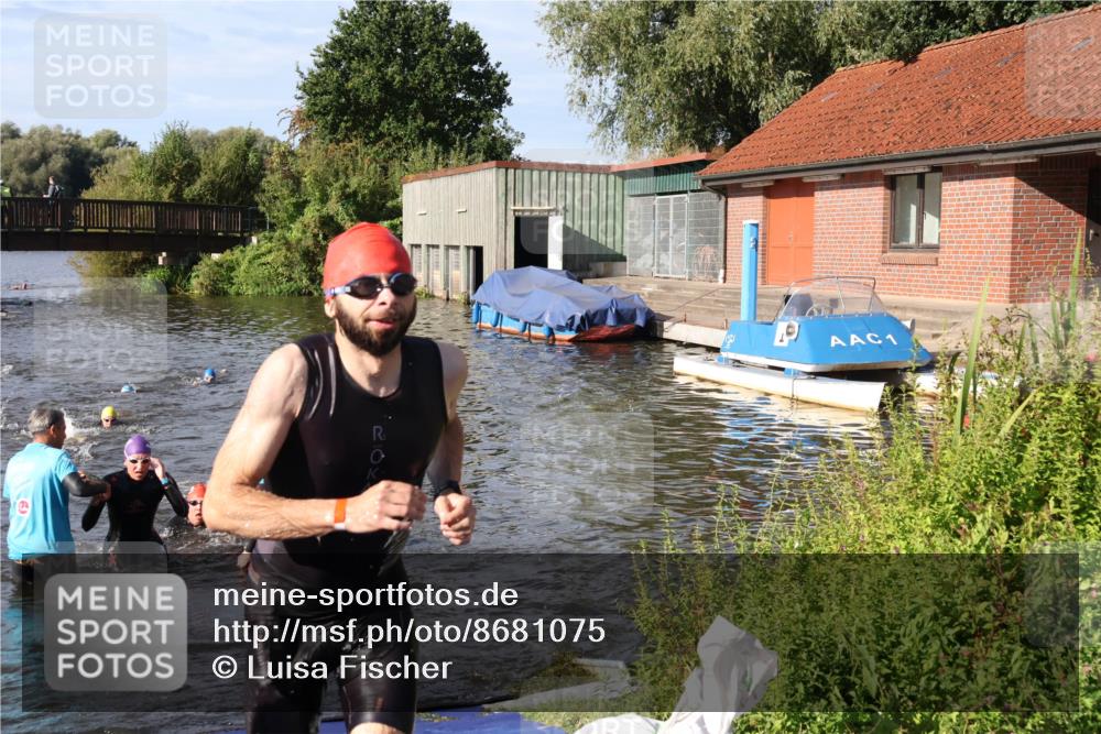 31.08.2025 - Elbe Triathlon Hamburg Luisa Fischer http://msf.ph/oto/8681075 31.08.2025 09:28:53 Schwimmen 591, 830, 840, 848 meine-sportfotos.de