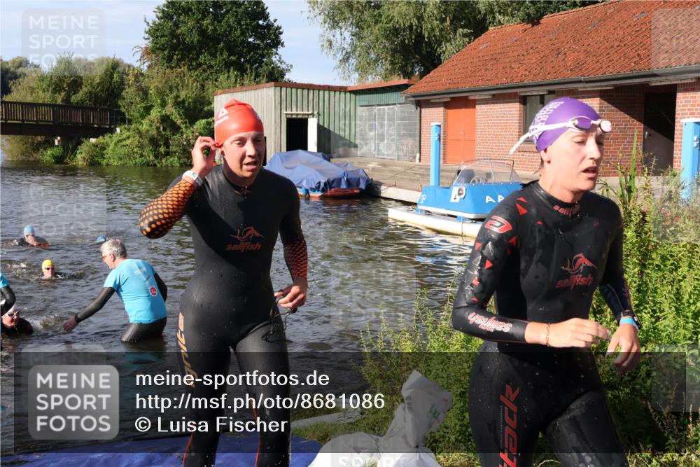 31.08.2025 - Elbe Triathlon Hamburg Luisa Fischer http://msf.ph/oto/8681086 31.08.2025 09:28:58 Schwimmen 830, 840, 848, 900 meine-sportfotos.de