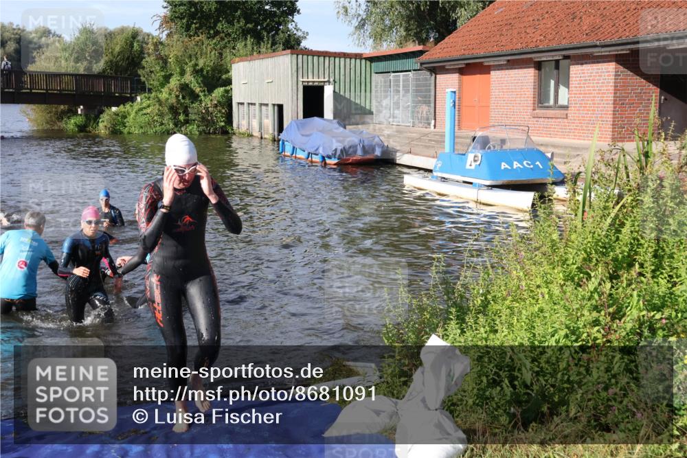 31.08.2025 - Elbe Triathlon Hamburg Luisa Fischer http://msf.ph/oto/8681091 31.08.2025 09:29:03 Schwimmen 732, 840, 851, 900 meine-sportfotos.de