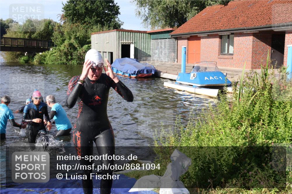 31.08.2025 - Elbe Triathlon Hamburg Luisa Fischer http://msf.ph/oto/8681094 31.08.2025 09:29:04 Schwimmen 732, 840, 851, 900 meine-sportfotos.de