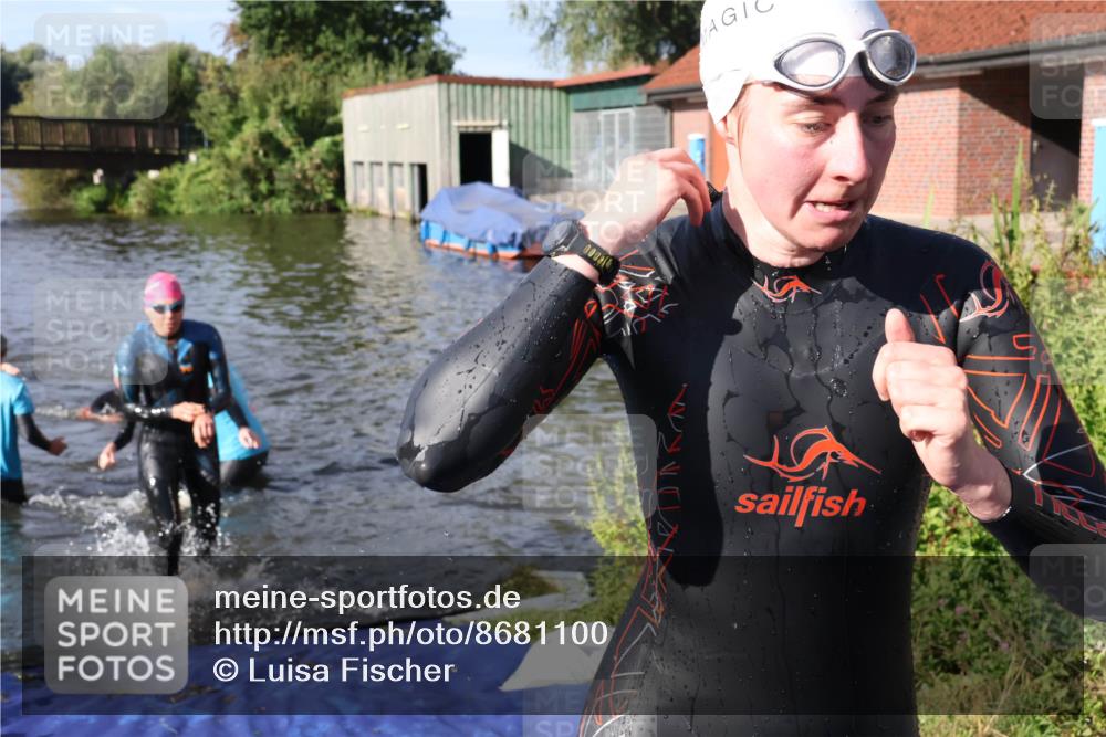 31.08.2025 - Elbe Triathlon Hamburg Luisa Fischer http://msf.ph/oto/8681100 31.08.2025 09:29:05 Schwimmen 732, 840, 851, 900, 910 meine-sportfotos.de