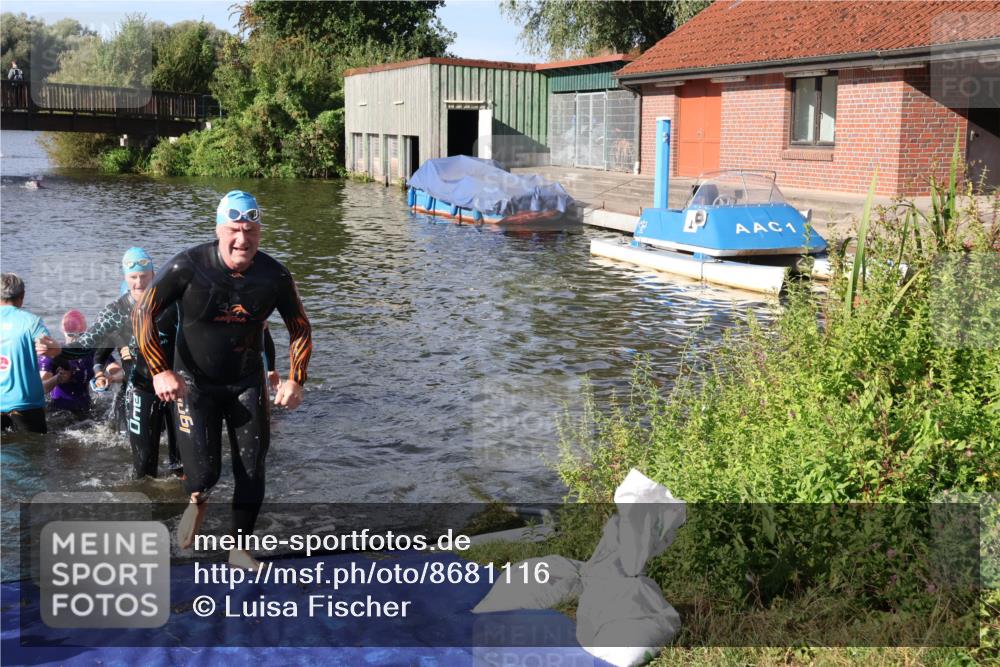 31.08.2025 - Elbe Triathlon Hamburg Luisa Fischer http://msf.ph/oto/8681116 31.08.2025 09:29:12 Schwimmen 732, 797, 835, 851, 910 meine-sportfotos.de