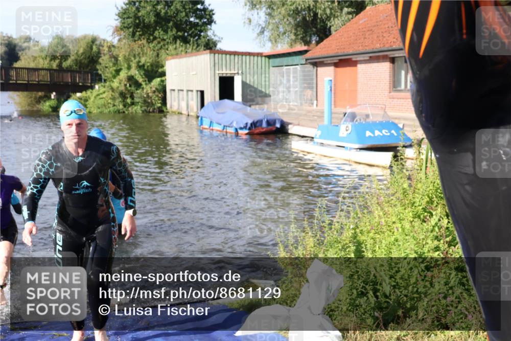 31.08.2025 - Elbe Triathlon Hamburg Luisa Fischer http://msf.ph/oto/8681129 31.08.2025 09:29:14 Schwimmen 732, 797, 835, 910 meine-sportfotos.de