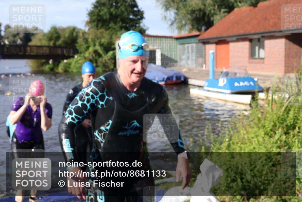 31.08.2025 - Elbe Triathlon Hamburg Luisa Fischer http://msf.ph/oto/8681133 31.08.2025 09:29:15 Schwimmen 732, 797, 835, 910 meine-sportfotos.de