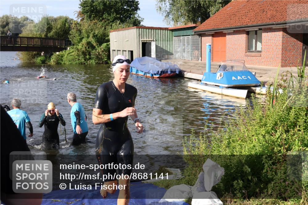 31.08.2025 - Elbe Triathlon Hamburg Luisa Fischer http://msf.ph/oto/8681141 31.08.2025 09:29:35 Schwimmen 805, 821, 853 meine-sportfotos.de