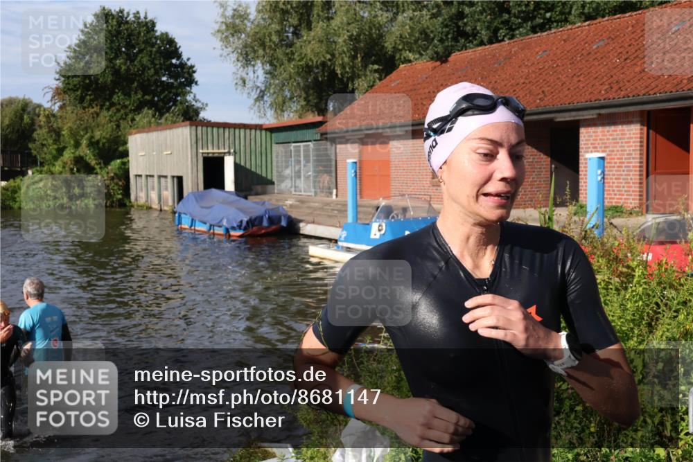 31.08.2025 - Elbe Triathlon Hamburg Luisa Fischer http://msf.ph/oto/8681147 31.08.2025 09:29:36 Schwimmen 805, 821, 853 meine-sportfotos.de