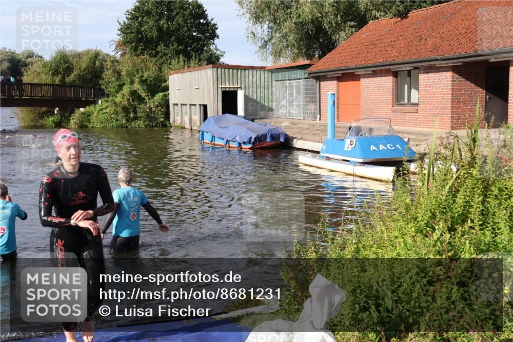 31.08.2025 - Elbe Triathlon Hamburg Luisa Fischer http://msf.ph/oto/8681231 31.08.2025 09:30:42 Schwimmen 884 meine-sportfotos.de