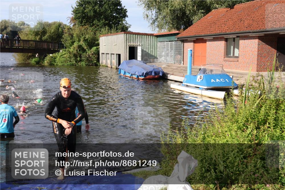 31.08.2025 - Elbe Triathlon Hamburg Luisa Fischer http://msf.ph/oto/8681249 31.08.2025 09:31:03 Schwimmen 813, 823, 893 meine-sportfotos.de